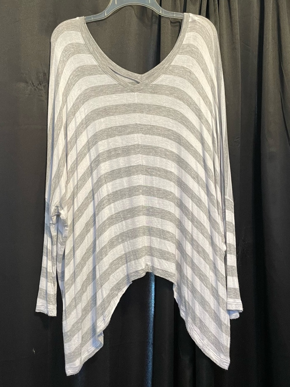 Cotton On Striped          V-Neck Women's Top in Light Gray and White